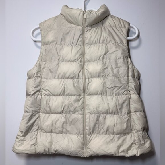 Uniqlo Ultra Light Down Vest White Cream size S Women - Picture 2 of 8